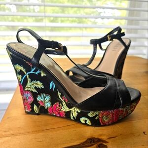 Guess platform floral heels